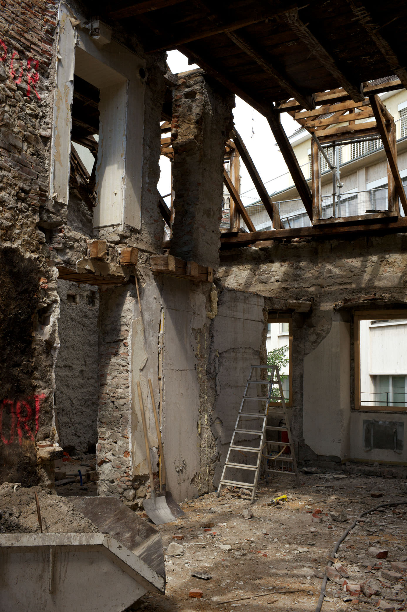 E10303  |  MplusV  |  Chantier Rue St. Francois, Lausanne